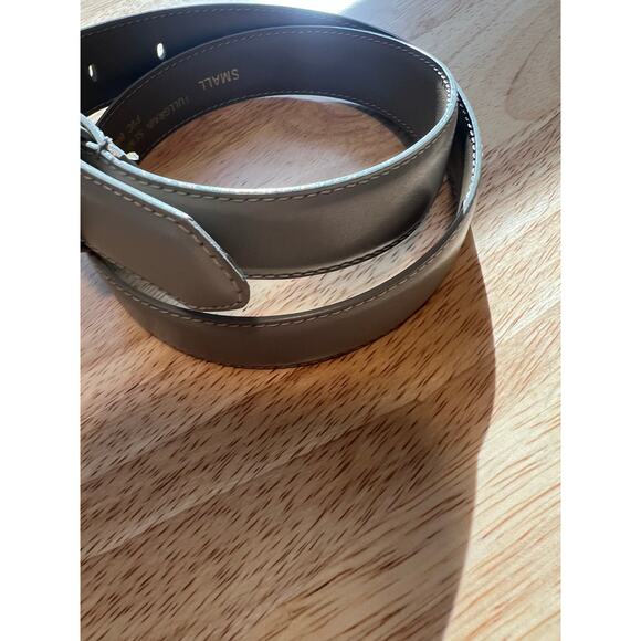 Liz Claiborne Black Leather Gold Buckle Belt Size Small JL - Picture 3 of 11